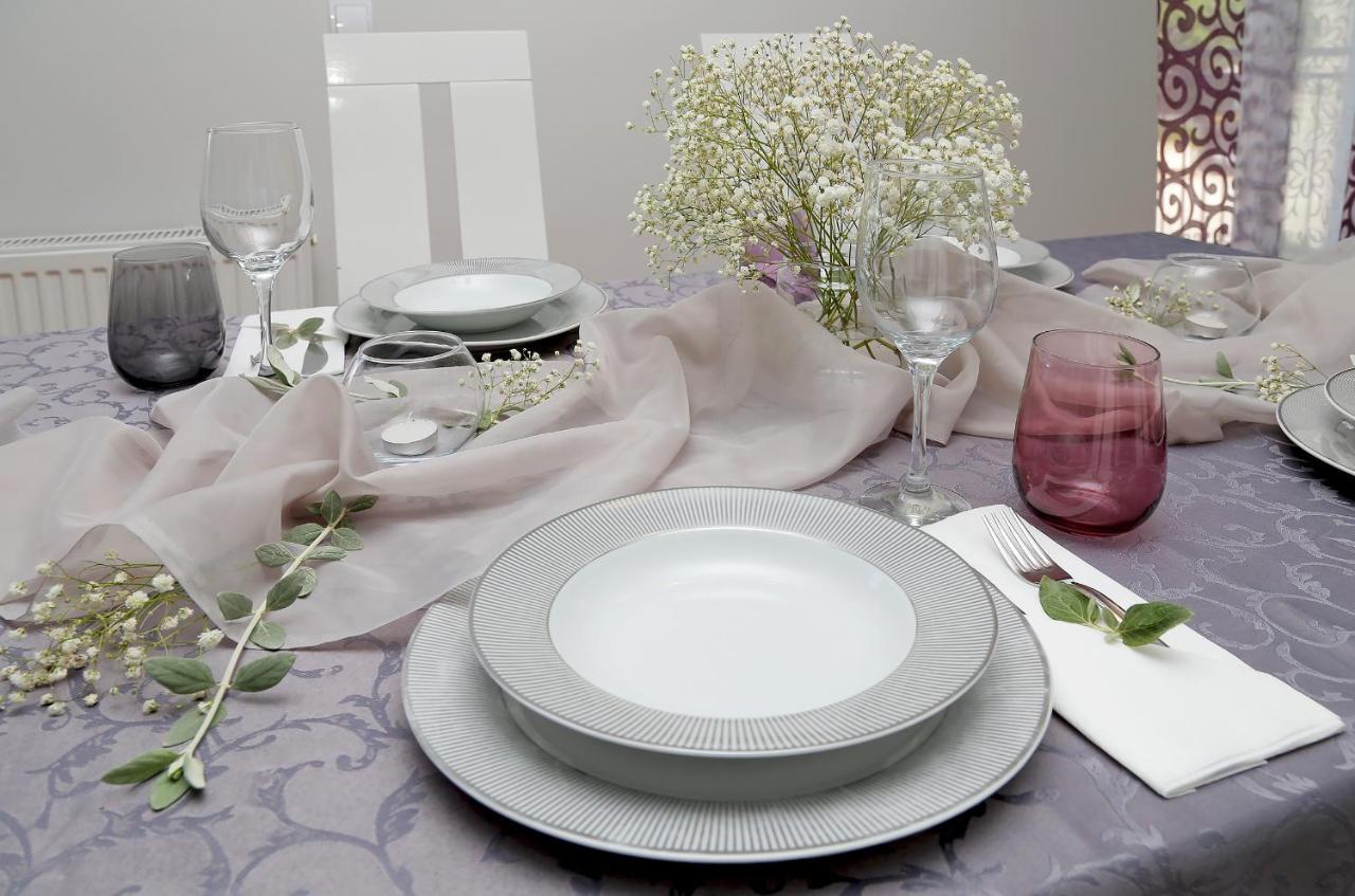 Apartment Moretic Gromaca Bagian luar foto