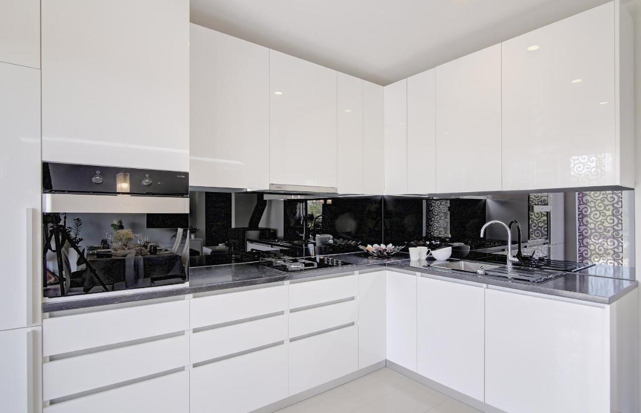 Apartment Moretic Gromaca Bagian luar foto