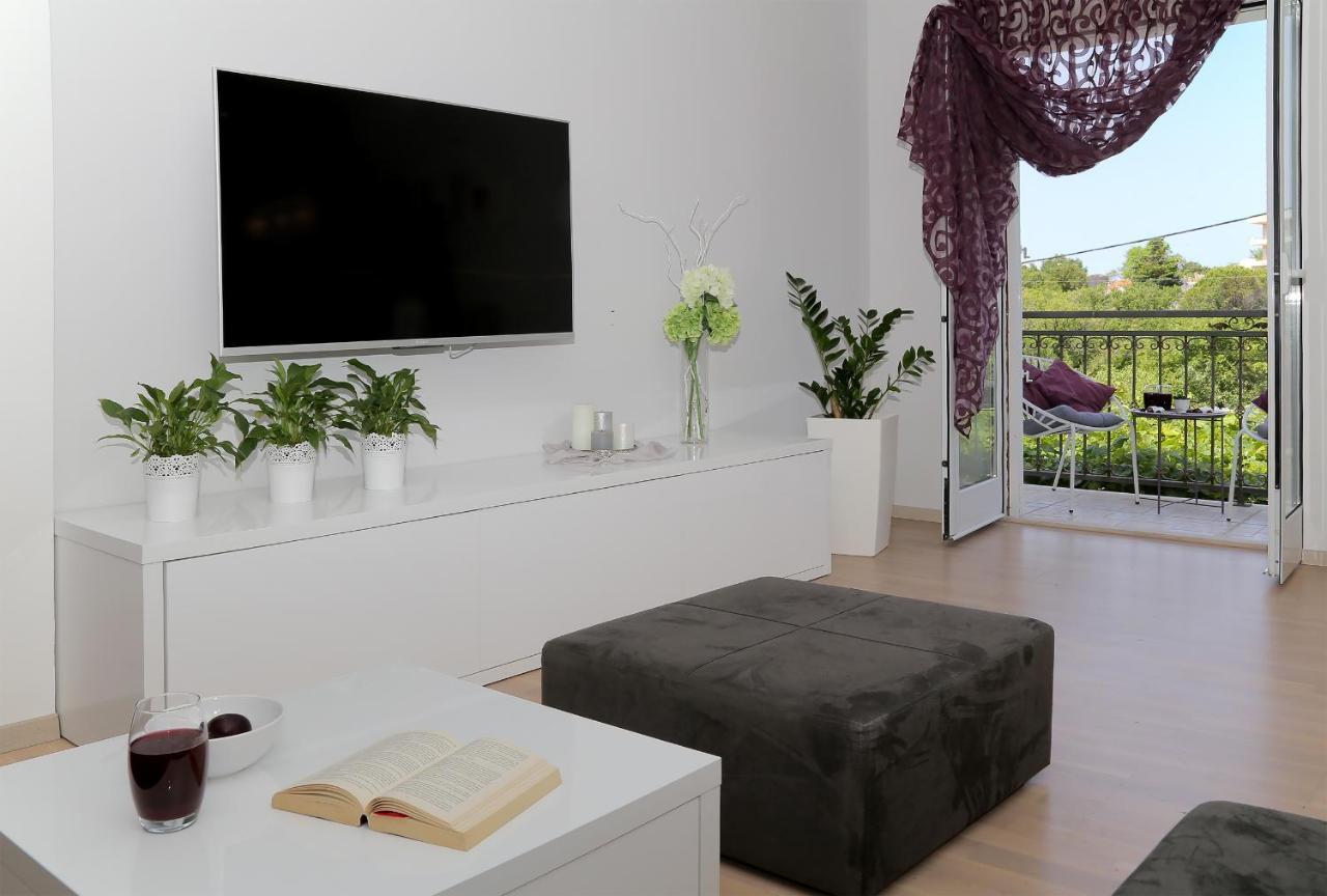 Apartment Moretic Gromaca Bagian luar foto