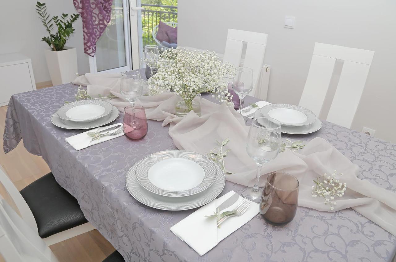 Apartment Moretic Gromaca Bagian luar foto